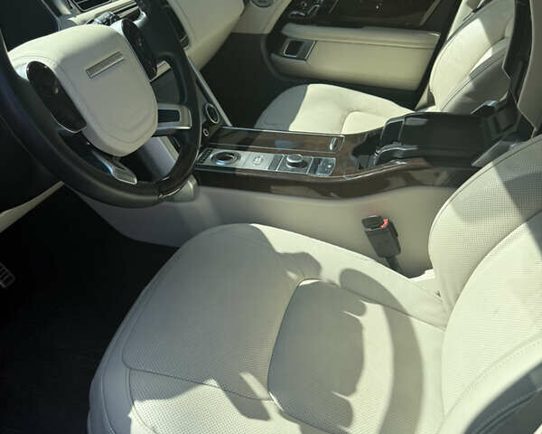 Серый Ленд Ровер Рендж Ровер, объемом двигателя 5 л и пробегом 63 тыс. км за 69999 $, фото 5 на Automoto.ua