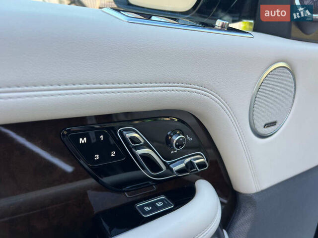 Серый Ленд Ровер Рендж Ровер, объемом двигателя 5 л и пробегом 63 тыс. км за 69999 $, фото 67 на Automoto.ua