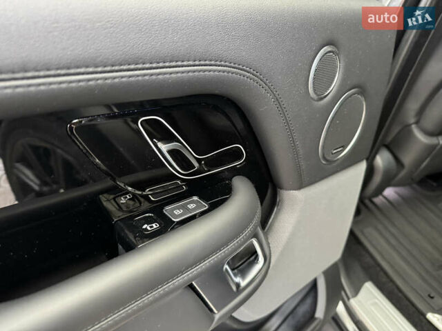 Сірий Ленд Ровер Рендж Ровер, об'ємом двигуна 3 л та пробігом 153 тис. км за 78700 $, фото 14 на Automoto.ua