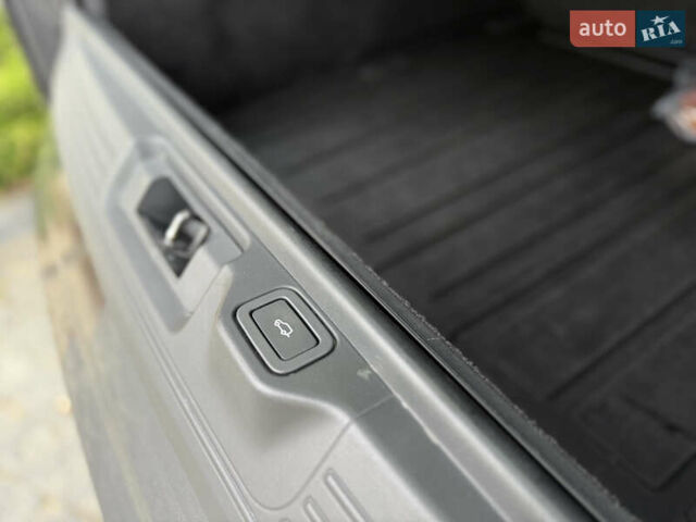Сірий Ленд Ровер Рендж Ровер, об'ємом двигуна 3 л та пробігом 121 тис. км за 89900 $, фото 55 на Automoto.ua