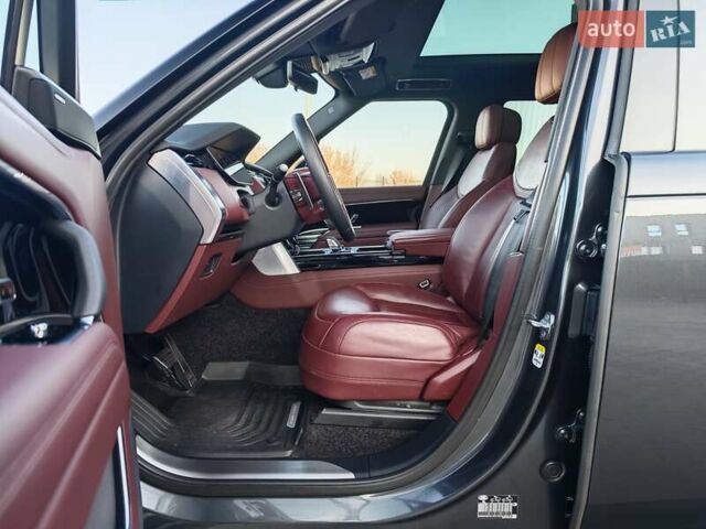 Сірий Ленд Ровер Рендж Ровер, об'ємом двигуна 3 л та пробігом 67 тис. км за 159000 $, фото 35 на Automoto.ua