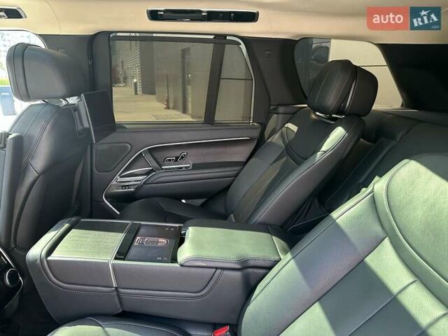 Серый Ленд Ровер Рендж Ровер, объемом двигателя 3 л и пробегом 54 тыс. км за 157743 $, фото 25 на Automoto.ua