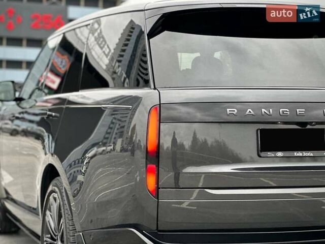 Ленд Ровер Рендж Ровер 2023 в Киеве на Automoto.ua Серый Ленд Ровер Рендж Ровер, объемом двигателя 3 л и пробегом 40 тыс. км за 179900 $, фото 15 на Automoto.ua