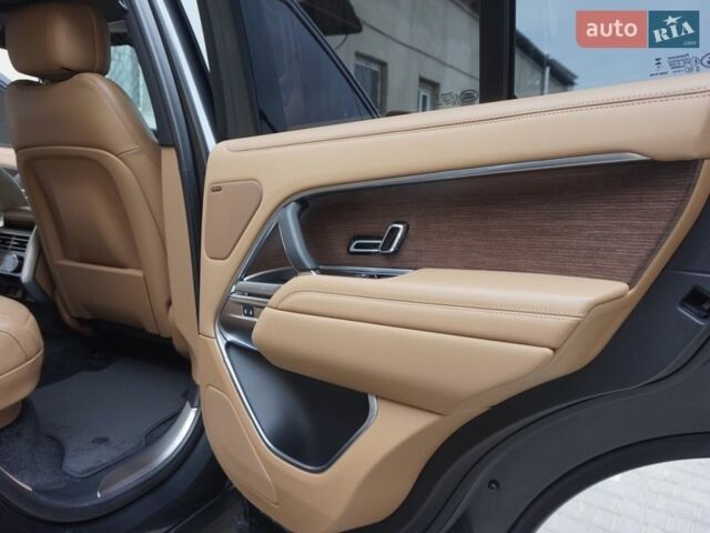 Серый Ленд Ровер Рендж Ровер, объемом двигателя 4.39 л и пробегом 27 тыс. км за 179900 $, фото 30 на Automoto.ua