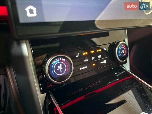 Ленд Ровер Рендж Ровер 2023 в Киеве на Automoto.ua Серый Ленд Ровер Рендж Ровер, объемом двигателя 3 л и пробегом 55 тыс. км за 199444 $, фото 15 на Automoto.ua