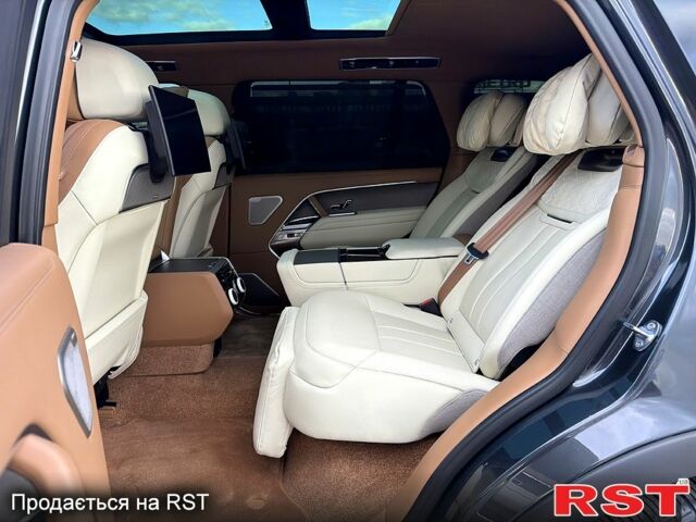 Сірий Ленд Ровер Рендж Ровер, об'ємом двигуна 4.4 л та пробігом 35 тис. км за 239999 $, фото 11 на Automoto.ua