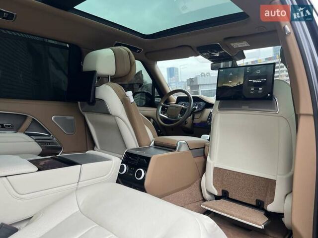 Серый Ленд Ровер Рендж Ровер, объемом двигателя 4.39 л и пробегом 35 тыс. км за 269000 $, фото 31 на Automoto.ua