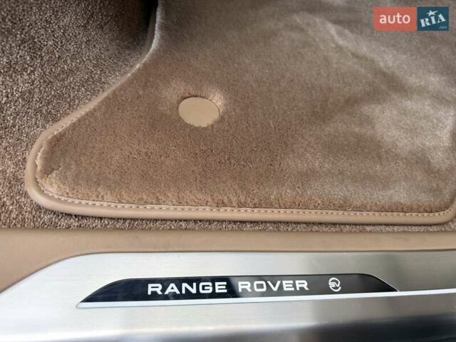 Серый Ленд Ровер Рендж Ровер, объемом двигателя 4.39 л и пробегом 35 тыс. км за 239999 $, фото 27 на Automoto.ua