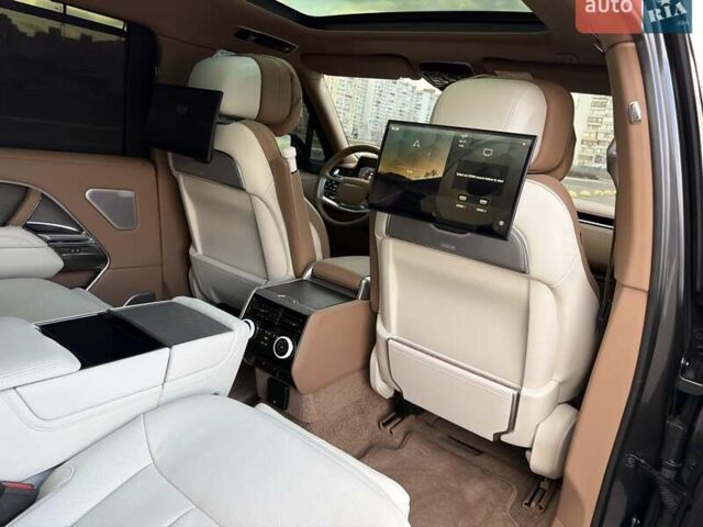 Серый Ленд Ровер Рендж Ровер, объемом двигателя 4.39 л и пробегом 35 тыс. км за 239999 $, фото 5 на Automoto.ua