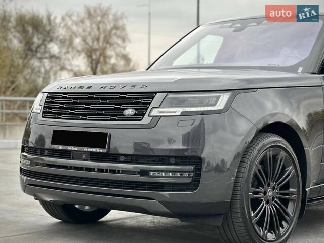 Ленд Ровер Рендж Ровер 2023 в Киеве на Automoto.ua Серый Ленд Ровер Рендж Ровер, объемом двигателя 3 л и пробегом 40 тыс. км за 179900 $, фото 10 на Automoto.ua