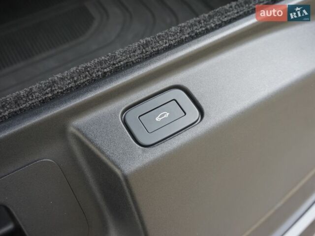 Серый Ленд Ровер Рендж Ровер, объемом двигателя 4.39 л и пробегом 27 тыс. км за 179900 $, фото 43 на Automoto.ua