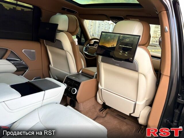 Сірий Ленд Ровер Рендж Ровер, об'ємом двигуна 4.4 л та пробігом 35 тис. км за 239999 $, фото 9 на Automoto.ua