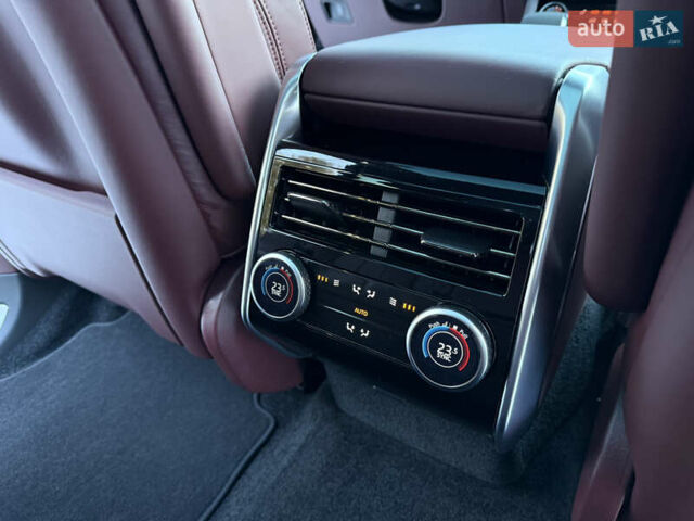 Сірий Ленд Ровер Рендж Ровер, об'ємом двигуна 3 л та пробігом 68 тис. км за 149950 $, фото 84 на Automoto.ua