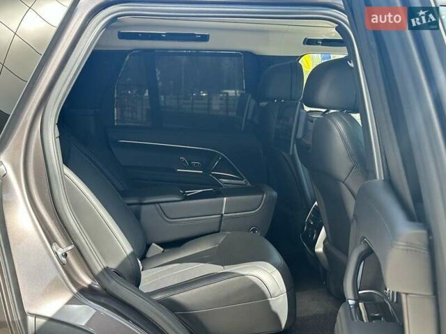 Серый Ленд Ровер Рендж Ровер, объемом двигателя 3 л и пробегом 54 тыс. км за 157743 $, фото 15 на Automoto.ua