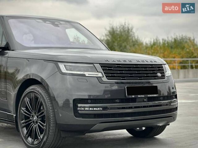 Ленд Ровер Рендж Ровер 2023 в Киеве на Automoto.ua Серый Ленд Ровер Рендж Ровер, объемом двигателя 3 л и пробегом 40 тыс. км за 179900 $, фото 4 на Automoto.ua
