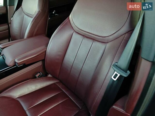 Сірий Ленд Ровер Рендж Ровер, об'ємом двигуна 3 л та пробігом 67 тис. км за 159000 $, фото 32 на Automoto.ua