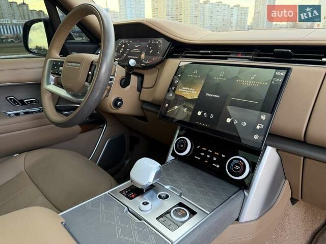 Серый Ленд Ровер Рендж Ровер, объемом двигателя 4.39 л и пробегом 35 тыс. км за 239999 $, фото 4 на Automoto.ua