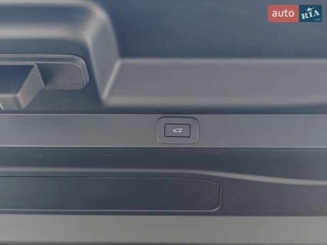 Сірий Ленд Ровер Рендж Ровер, об'ємом двигуна 3 л та пробігом 67 тис. км за 159000 $, фото 51 на Automoto.ua