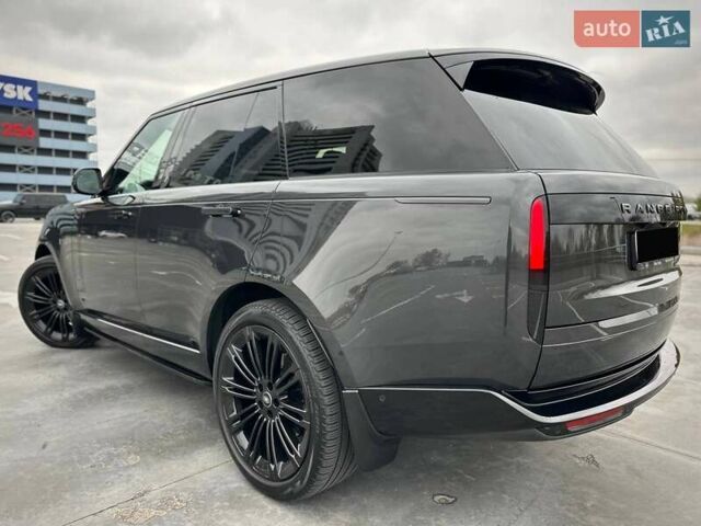 Ленд Ровер Рендж Ровер 2023 в Киеве на Automoto.ua Серый Ленд Ровер Рендж Ровер, объемом двигателя 3 л и пробегом 40 тыс. км за 179900 $, фото 34 на Automoto.ua