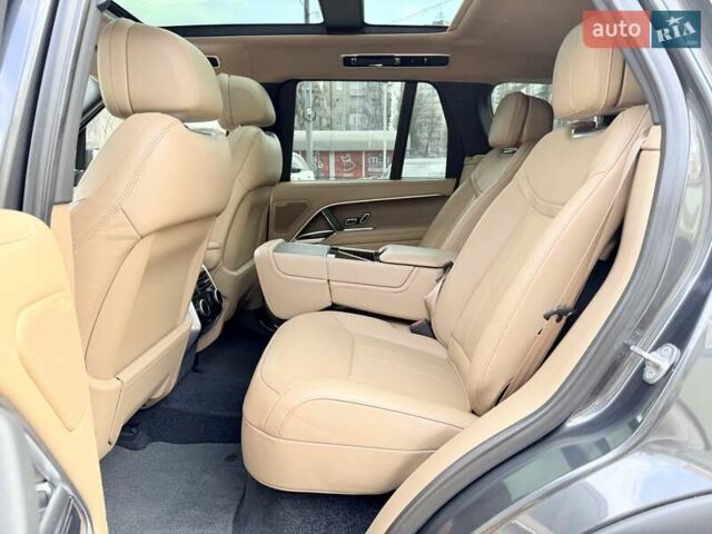 Серый Ленд Ровер Рендж Ровер, объемом двигателя 3 л и пробегом 63 тыс. км за 162500 $, фото 29 на Automoto.ua