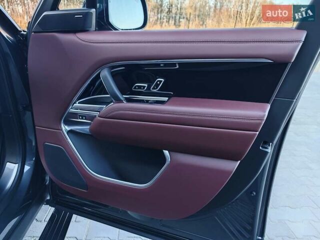 Сірий Ленд Ровер Рендж Ровер, об'ємом двигуна 3 л та пробігом 67 тис. км за 159000 $, фото 68 на Automoto.ua