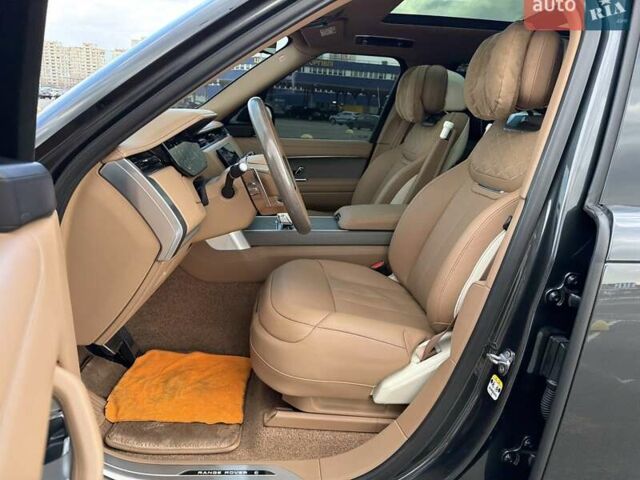 Серый Ленд Ровер Рендж Ровер, объемом двигателя 4.39 л и пробегом 35 тыс. км за 239999 $, фото 22 на Automoto.ua