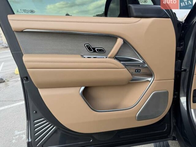 Серый Ленд Ровер Рендж Ровер, объемом двигателя 4.39 л и пробегом 35 тыс. км за 239999 $, фото 20 на Automoto.ua