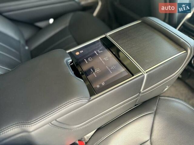 Серый Ленд Ровер Рендж Ровер, объемом двигателя 3 л и пробегом 54 тыс. км за 157743 $, фото 18 на Automoto.ua