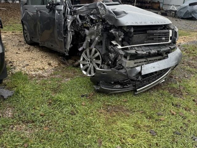 Серый Ленд Ровер Рендж Ровер, объемом двигателя 4.4 л и пробегом 10 тыс. км за 45000 $, фото 5 на Automoto.ua