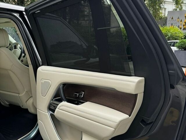 Сірий Ленд Ровер Рендж Ровер, об'ємом двигуна 3 л та пробігом 67 тис. км за 175000 $, фото 40 на Automoto.ua