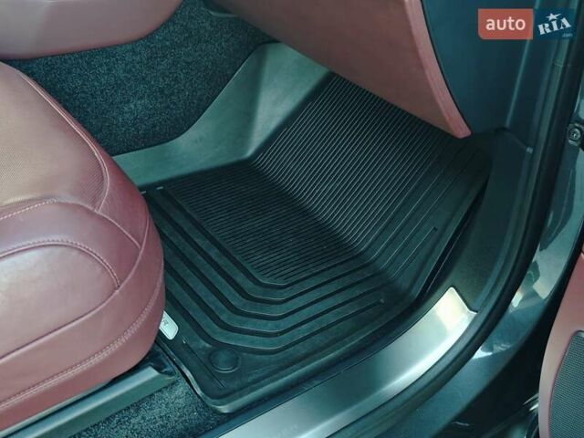 Сірий Ленд Ровер Рендж Ровер, об'ємом двигуна 3 л та пробігом 67 тис. км за 159000 $, фото 72 на Automoto.ua