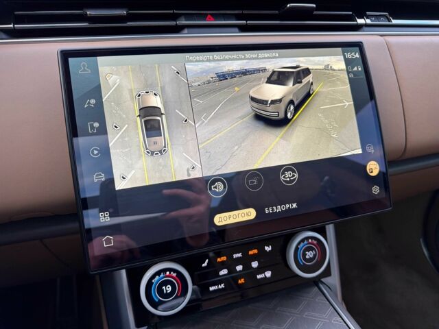 Сірий Ленд Ровер Рендж Ровер, об'ємом двигуна 4.4 л та пробігом 35 тис. км за 239999 $, фото 20 на Automoto.ua