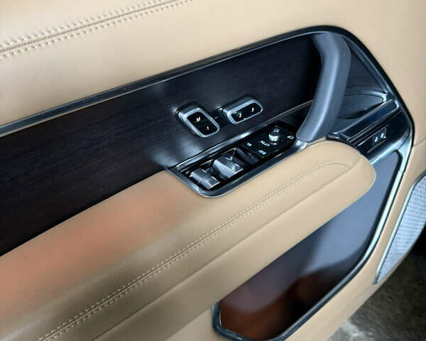 Сірий Ленд Ровер Рендж Ровер, об'ємом двигуна 3 л та пробігом 21 тис. км за 215000 $, фото 5 на Automoto.ua