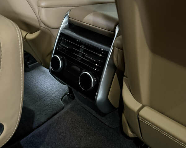 Сірий Ленд Ровер Рендж Ровер, об'ємом двигуна 3 л та пробігом 21 тис. км за 215000 $, фото 15 на Automoto.ua