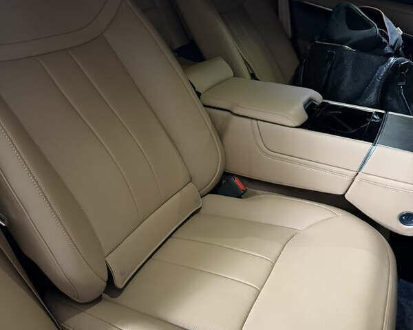 Сірий Ленд Ровер Рендж Ровер, об'ємом двигуна 3 л та пробігом 21 тис. км за 215000 $, фото 19 на Automoto.ua