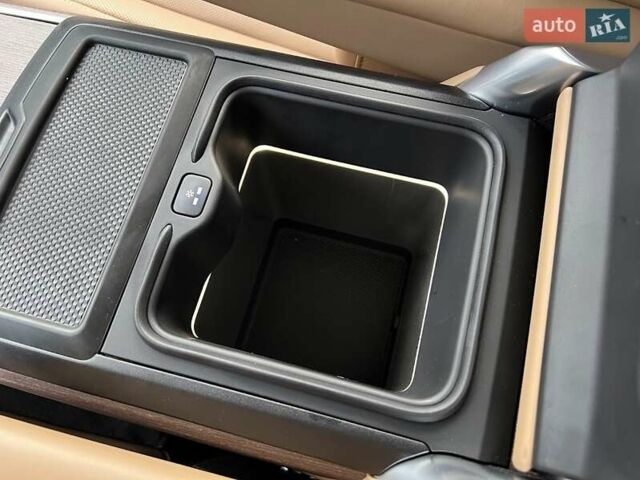 Серый Ленд Ровер Рендж Ровер, объемом двигателя 3 л и пробегом 3 тыс. км за 223790 $, фото 18 на Automoto.ua