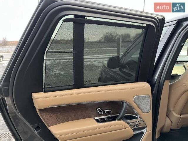 Серый Ленд Ровер Рендж Ровер, объемом двигателя 3 л и пробегом 3 тыс. км за 223790 $, фото 24 на Automoto.ua