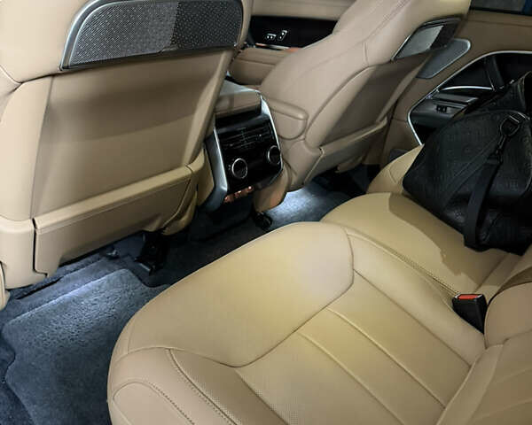 Сірий Ленд Ровер Рендж Ровер, об'ємом двигуна 3 л та пробігом 21 тис. км за 215000 $, фото 9 на Automoto.ua