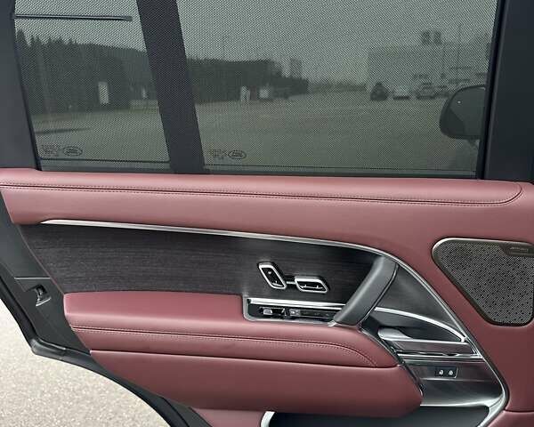 Серый Ленд Ровер Рендж Ровер, объемом двигателя 4.39 л и пробегом 18 тыс. км за 238000 $, фото 19 на Automoto.ua