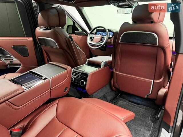 Серый Ленд Ровер Рендж Ровер, объемом двигателя 4.39 л и пробегом 7 тыс. км за 253000 $, фото 40 на Automoto.ua