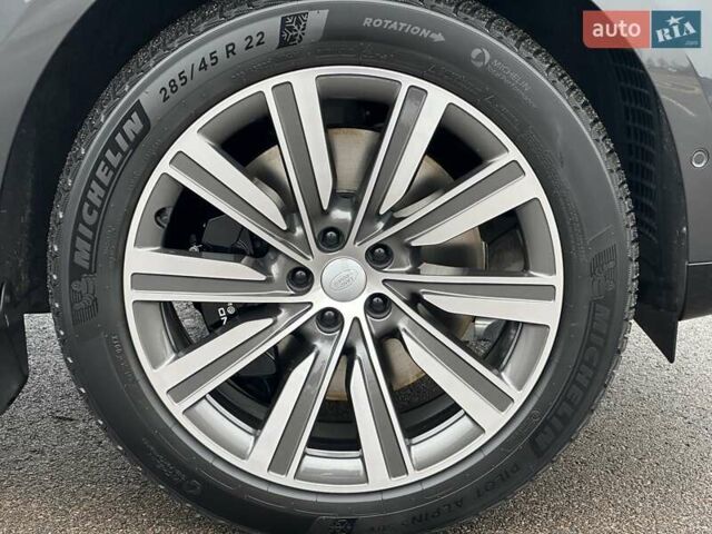 Серый Ленд Ровер Рендж Ровер, объемом двигателя 4.39 л и пробегом 18 тыс. км за 238000 $, фото 9 на Automoto.ua