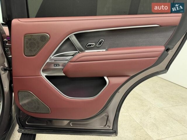 Серый Ленд Ровер Рендж Ровер, объемом двигателя 4.39 л и пробегом 7 тыс. км за 253000 $, фото 32 на Automoto.ua