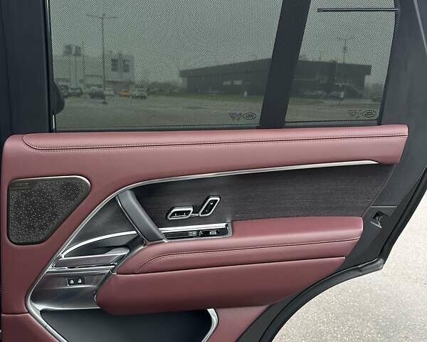 Серый Ленд Ровер Рендж Ровер, объемом двигателя 4.39 л и пробегом 18 тыс. км за 238000 $, фото 26 на Automoto.ua