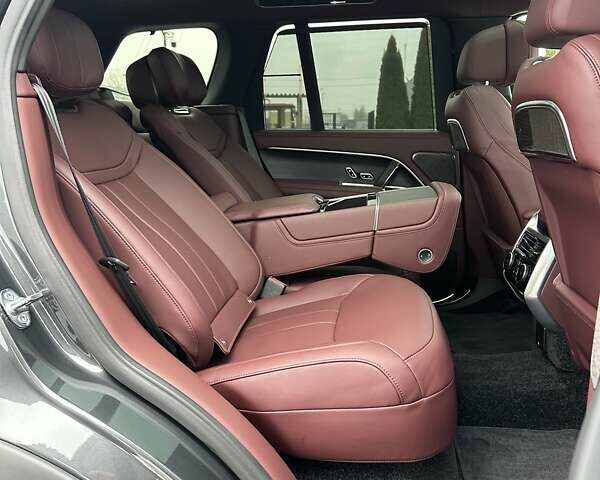 Серый Ленд Ровер Рендж Ровер, объемом двигателя 4.39 л и пробегом 18 тыс. км за 238000 $, фото 27 на Automoto.ua