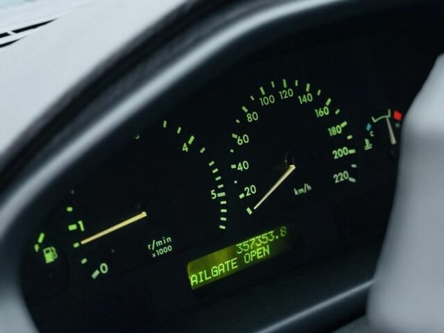 Синий Ленд Ровер Рендж Ровер, объемом двигателя 2.5 л и пробегом 350 тыс. км за 3450 $, фото 11 на Automoto.ua