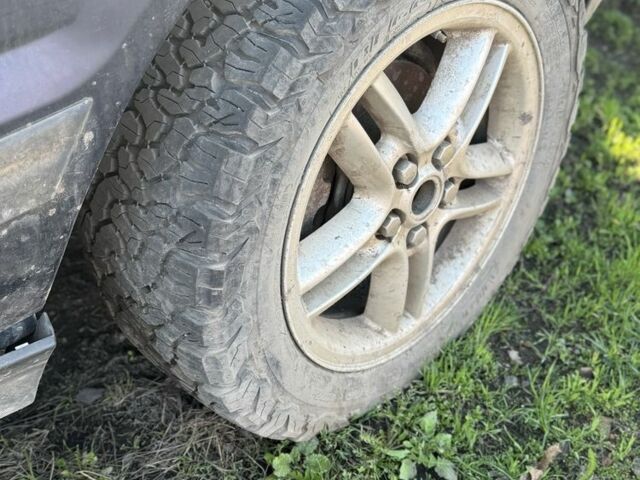 Синій Ленд Ровер Рендж Ровер, об'ємом двигуна 2.5 л та пробігом 300 тис. км за 1600 $, фото 3 на Automoto.ua