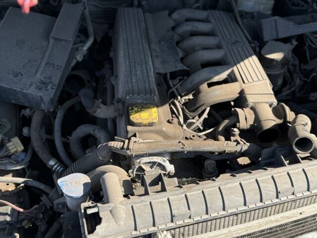 Синій Ленд Ровер Рендж Ровер, об'ємом двигуна 2.5 л та пробігом 300 тис. км за 1600 $, фото 4 на Automoto.ua