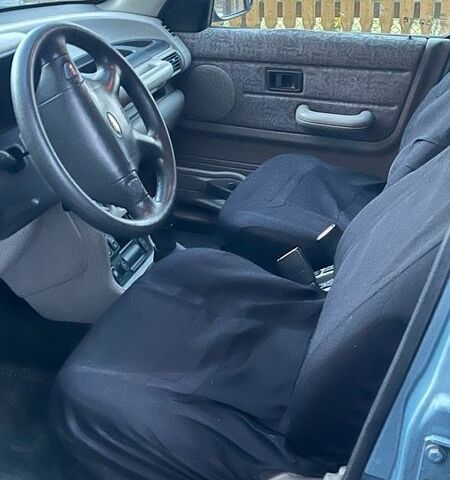 Синий Ленд Ровер Рендж Ровер, объемом двигателя 1.9 л и пробегом 227 тыс. км за 4200 $, фото 4 на Automoto.ua