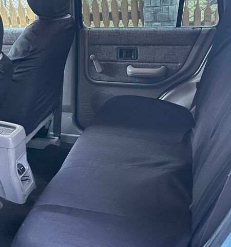 Синий Ленд Ровер Рендж Ровер, объемом двигателя 1.9 л и пробегом 227 тыс. км за 4200 $, фото 5 на Automoto.ua