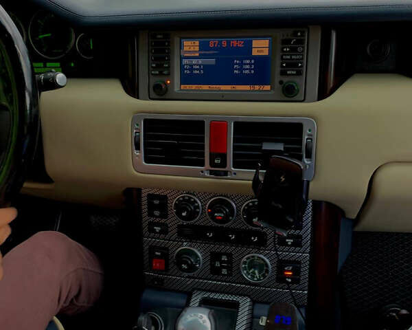 Ленд Ровер Рендж Ровер 2003 в Черткове на Automoto.ua Синий Ленд Ровер Рендж Ровер, объемом двигателя 2.9 л и пробегом 365 тыс. км за 9999 $, фото 5 на Automoto.ua